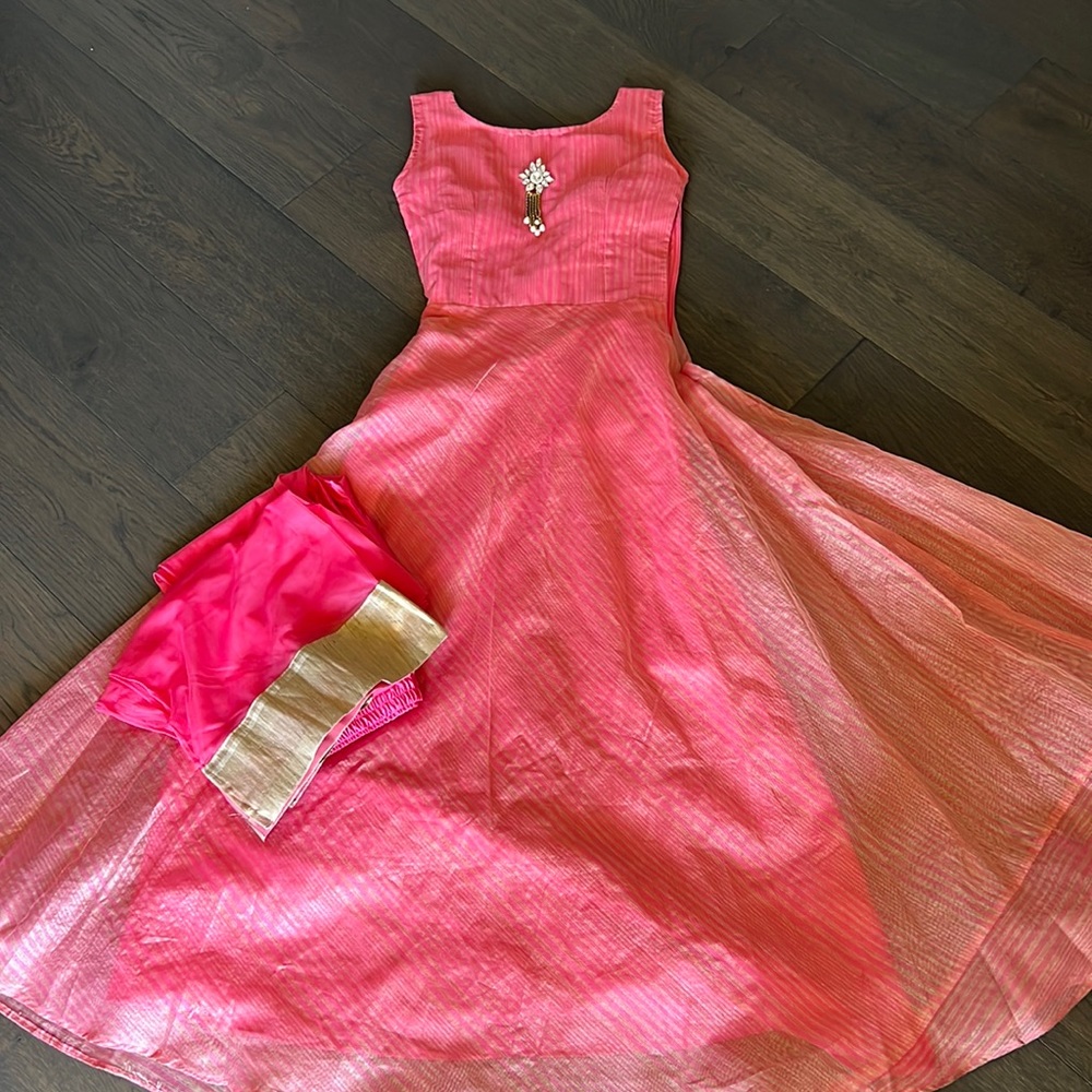 Indian dress/ Anarkali/ suit.